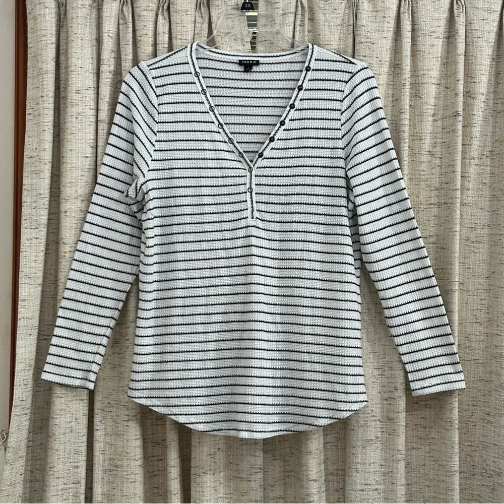 Torrid Waffle Snap Henley Long Sleeve Tee - 1X